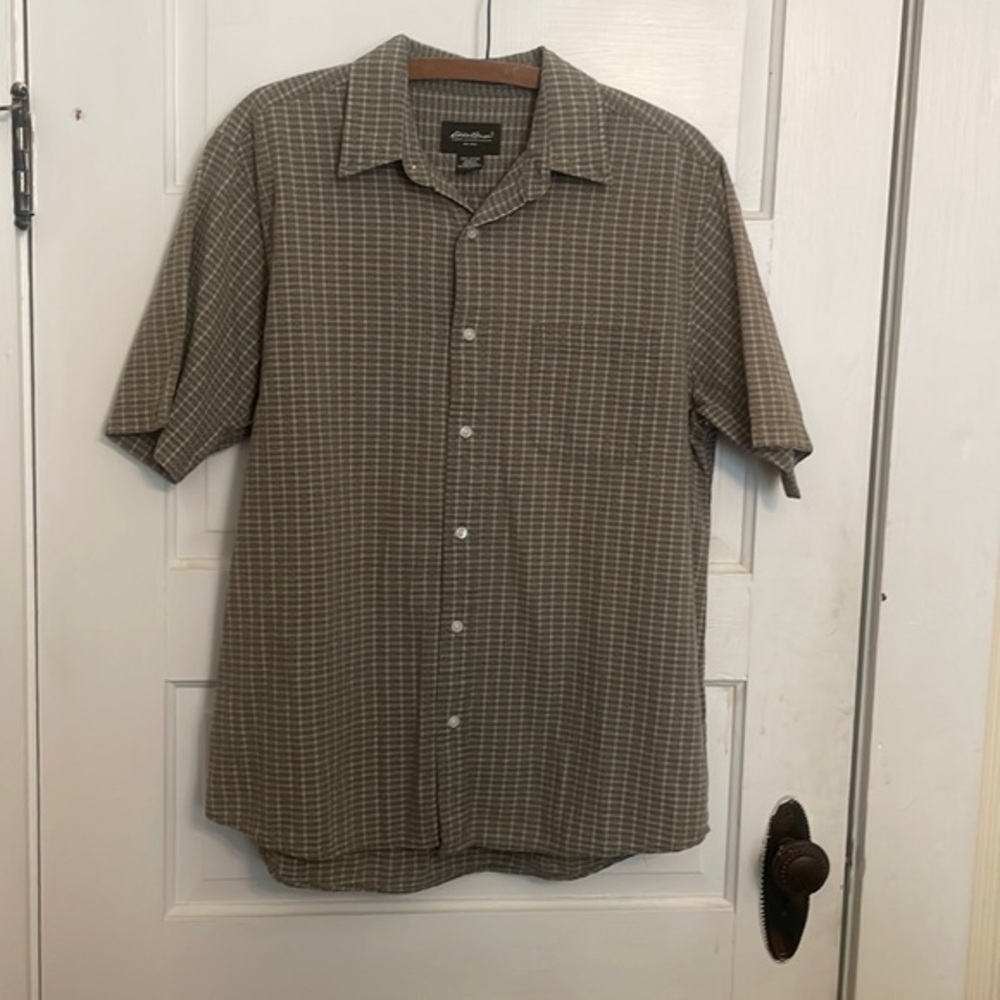 Eddie Bauer button down shirt‎ L. Waffle texture and olive green and cream plaid